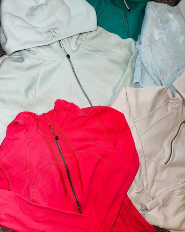 Lululemon Clothing Pallet - Image 5